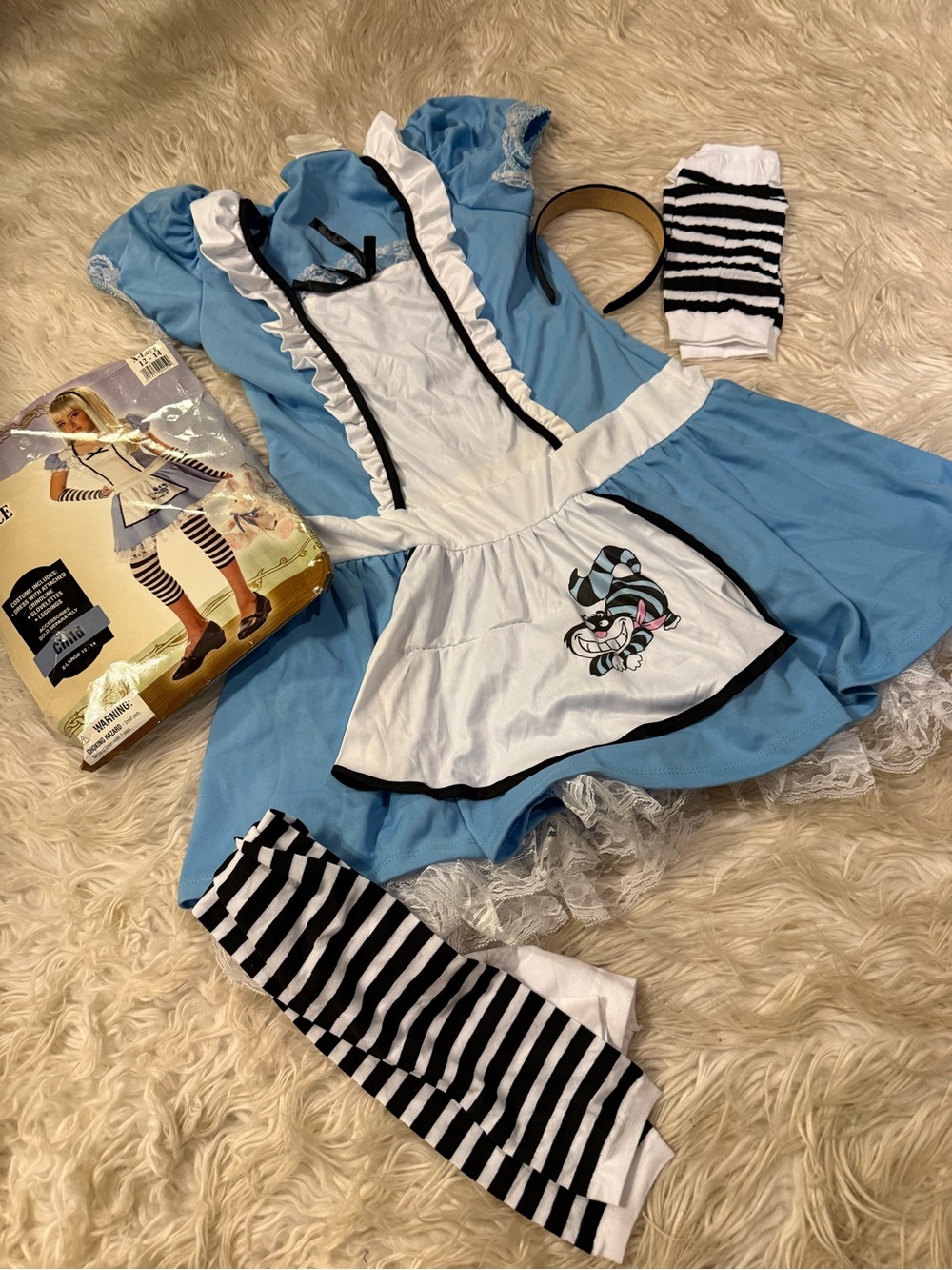 Girls Alice in wonderland costume (E8)